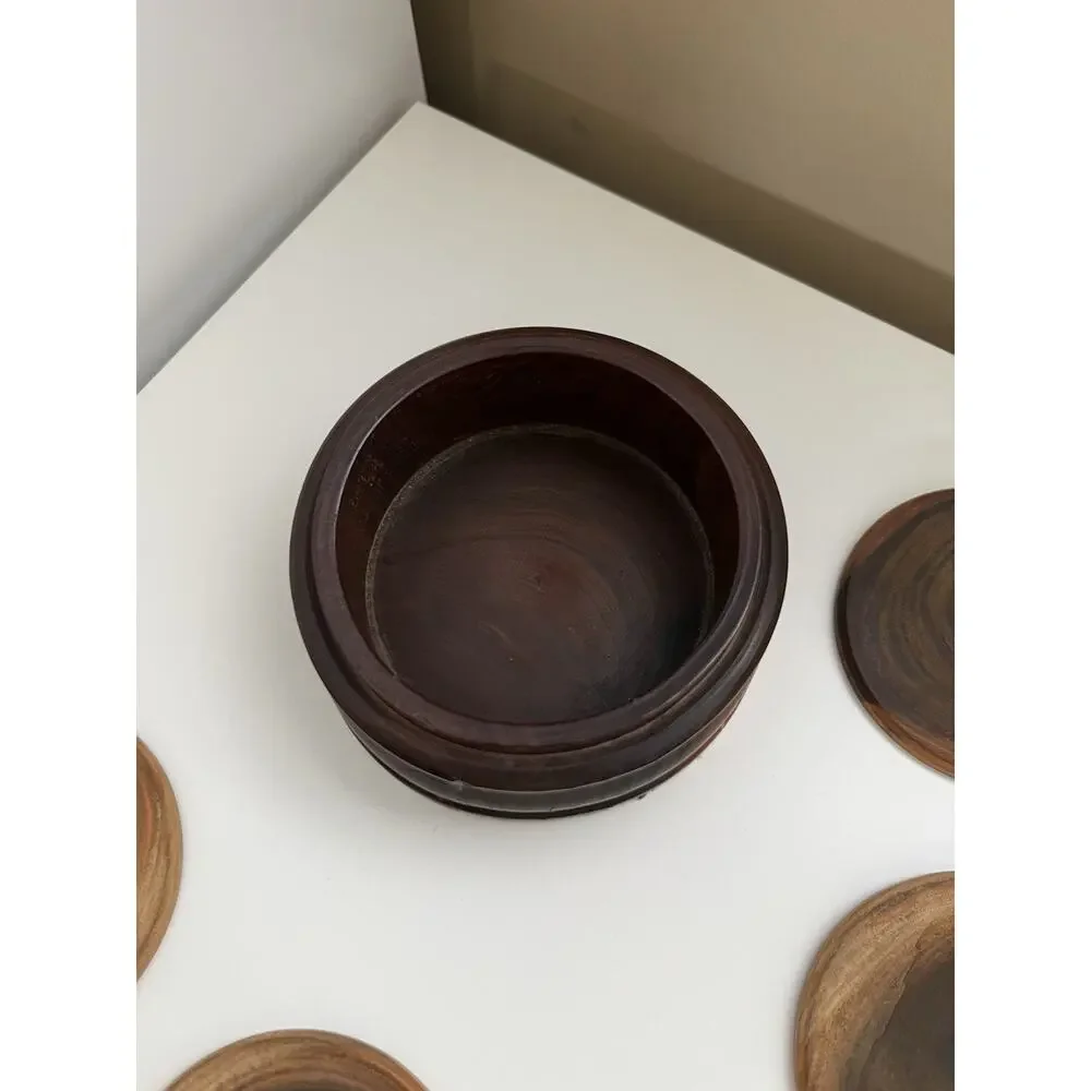 Unbranded vintage round